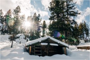 Skiing into Garnet Ghost Town in Montana :: A Mini Winter Adventure - Photos by Kristine Paulsen Photography